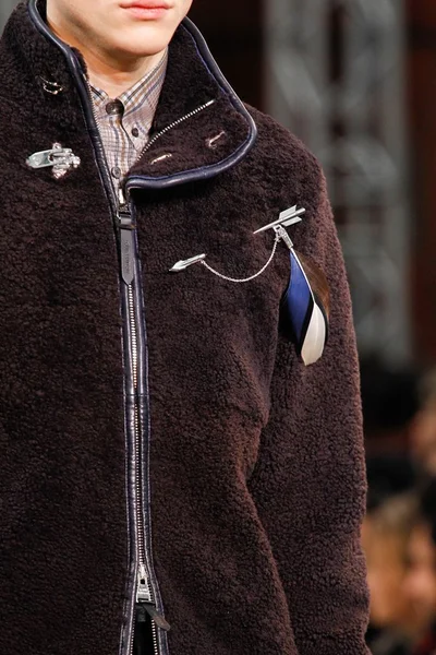 Look 33